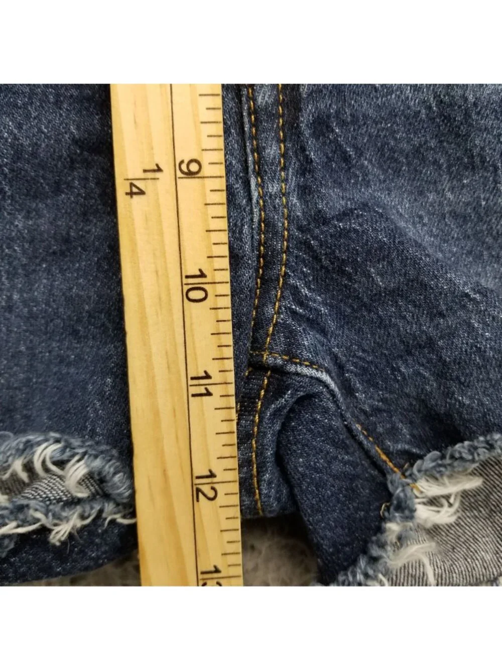 Levis Shorts Womens 28 Blue 501 Premium Stretch Denim Button Fly Jorts *Read*